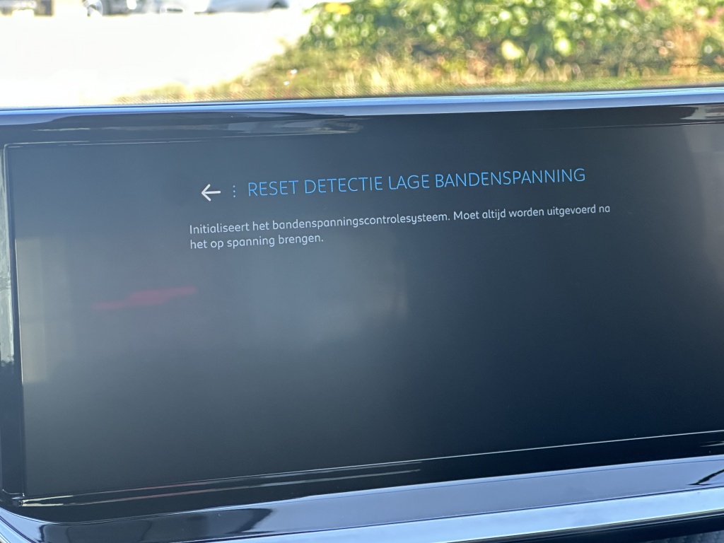 Peugeot 2008 Peugeot 2008 1.2 Hybrid Style 136 PK | CarPlay | Climate | Parkeersensoren |
