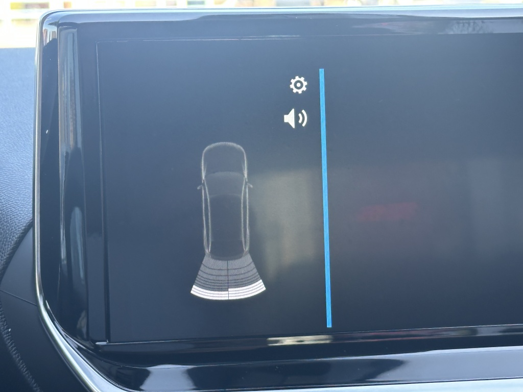 Peugeot 2008 Peugeot 2008 1.2 Hybrid Style 136 PK | CarPlay | Climate | Parkeersensoren |