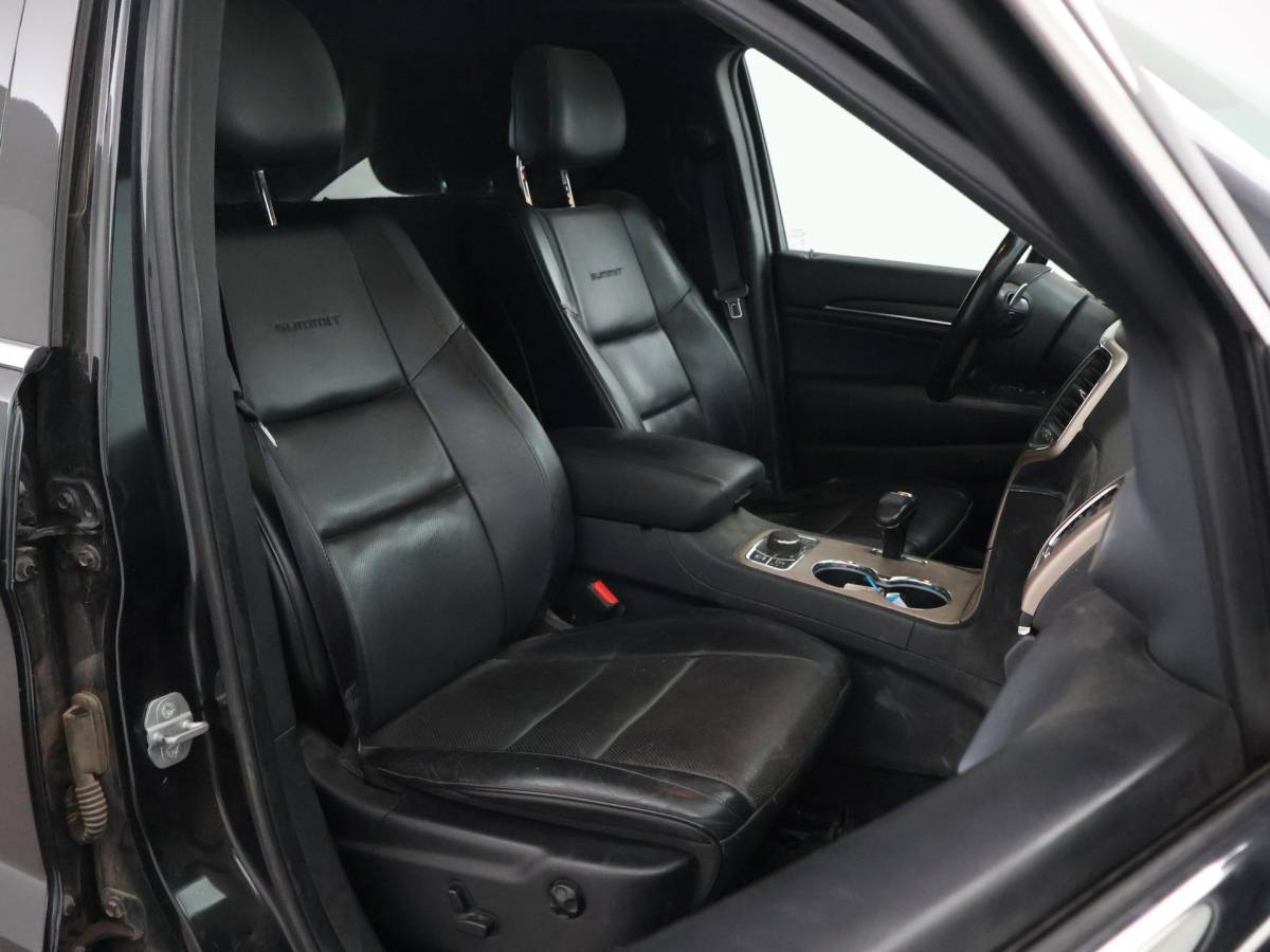 Jeep Grand Cherokee Jeep Grand Cherokee 3.0 CRD 250 PK SUMMIG GRIJS KENTEKEN ROETFILTER EN LUCHTVERING STORING