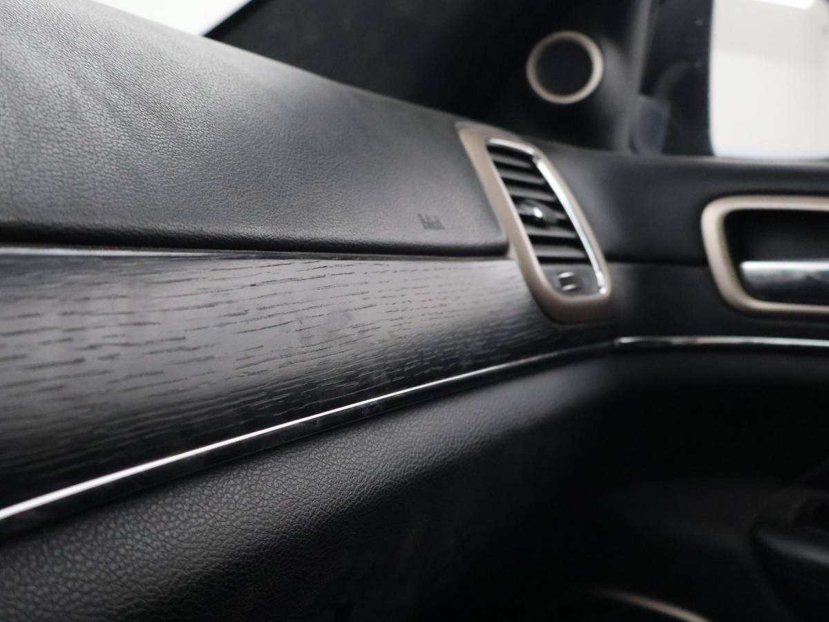 Jeep Grand Cherokee Jeep Grand Cherokee 3.0 CRD 250 PK SUMMIG GRIJS KENTEKEN ROETFILTER EN LUCHTVERING STORING