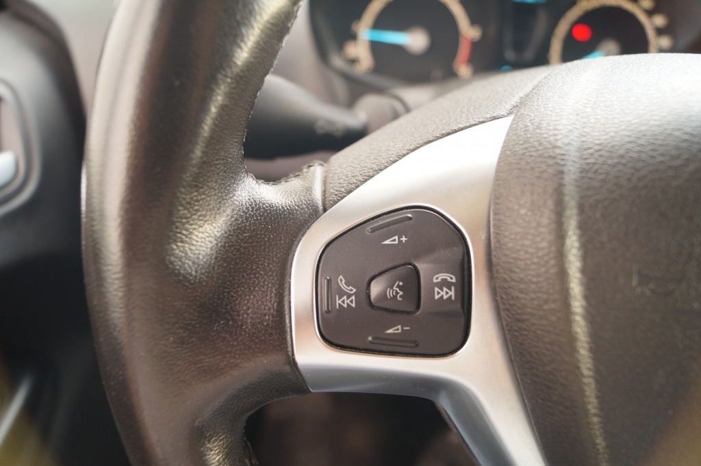 Ford Transit Courier Ford Transit Courier 1.5 TDCI Trend -AIRCO-DAB-TREKHAAK-