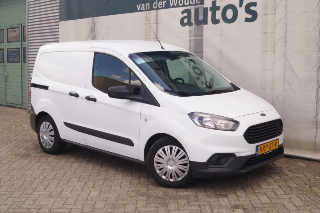 Ford Transit Courier Ford Transit Courier 1.5 TDCI Trend -AIRCO-DAB-TREKHAAK-