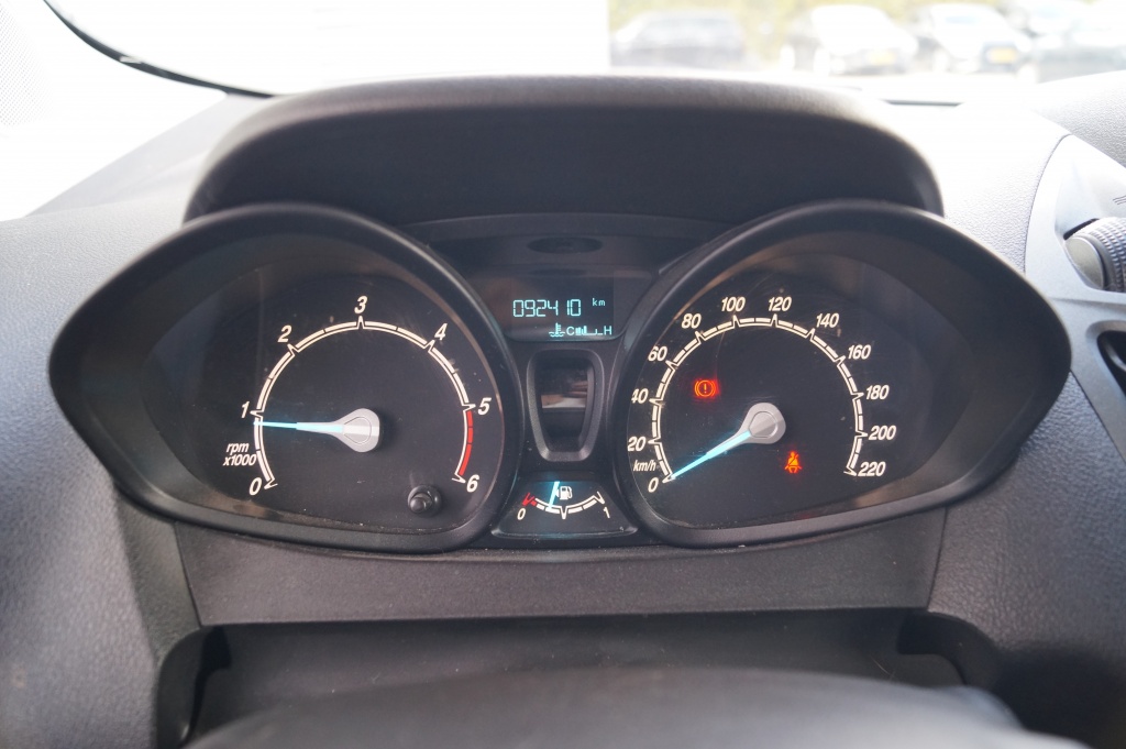 Ford Transit Courier Ford Transit Courier 1.5 TDCI Trend -AIRCO-DAB-TREKHAAK-
