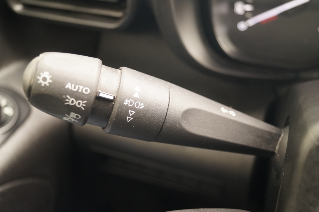Citroën Berlingo Citroen Berlingo 1.5 BlueHDI Club -AIRCO-CARPLAY-TREKHAAK-
