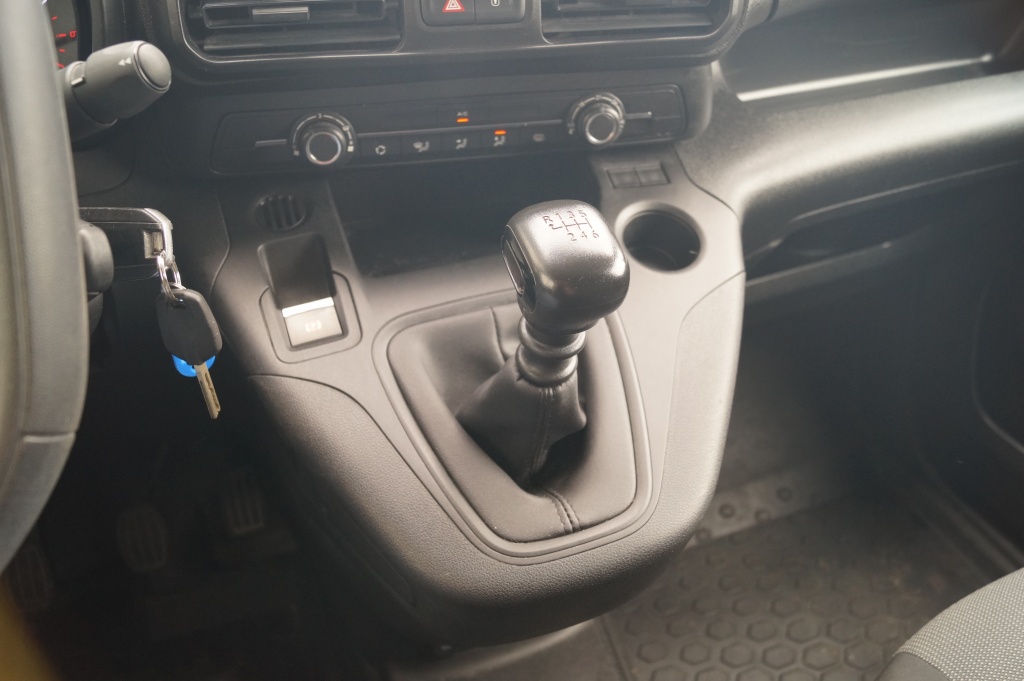 Citroën Berlingo Citroen Berlingo 1.5 BlueHDI Club -AIRCO-CARPLAY-TREKHAAK-