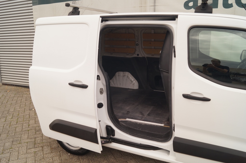 Citroën Berlingo Citroen Berlingo 1.5 BlueHDI Club -AIRCO-CARPLAY-TREKHAAK-