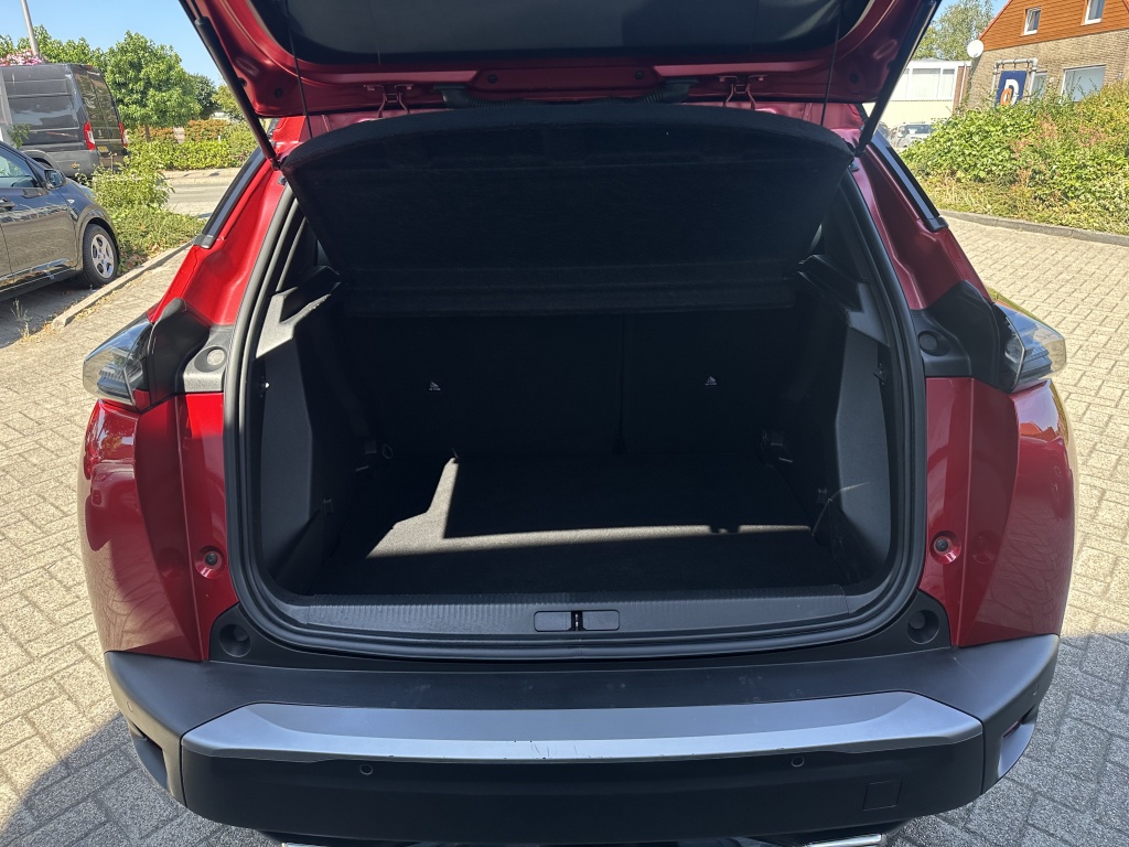 Peugeot 2008 Peugeot 2008 1.2 GT 130 PK Automaat | Alcantara | Stoelmassage |