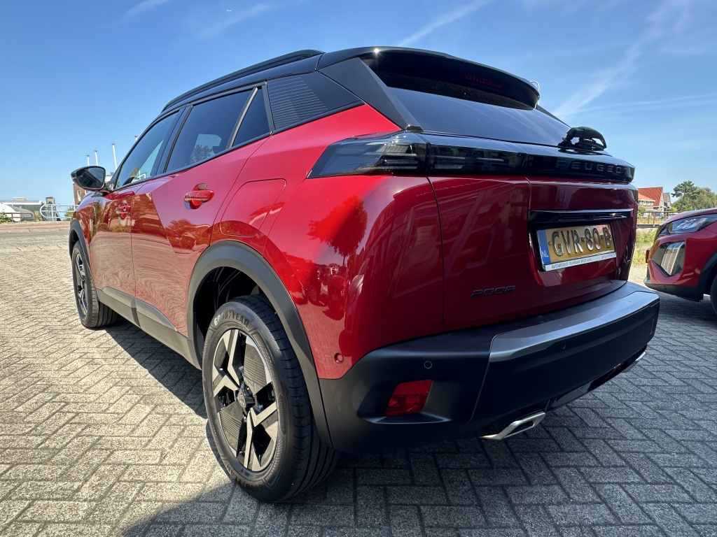 Peugeot 2008 Peugeot 2008 1.2 GT 130 PK Automaat | Alcantara | Stoelmassage |