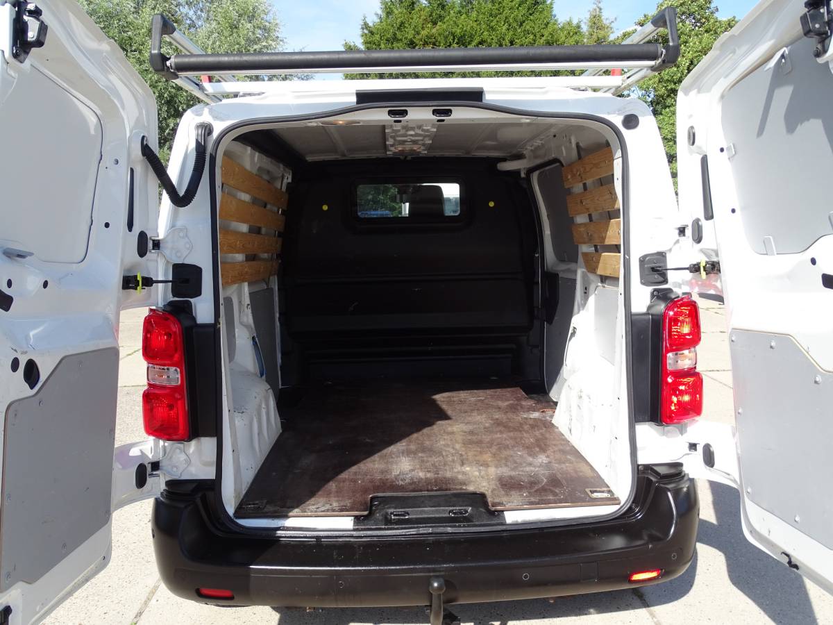 Opel Vivaro Opel Vivaro 2.0 CDTI L1H1 Imperiaal + Trekhaak