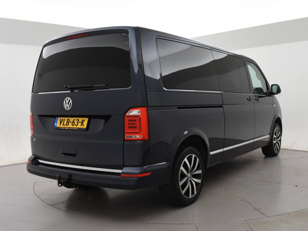 Volkswagen Transporter Volkswagen Transporter CARAVELLE 2.0 TDI 204 PK DSG DUBBEL CABINE + CAMERA | CARPLAY | LEDER | 18 INCH | LED | STOELVERWARMING