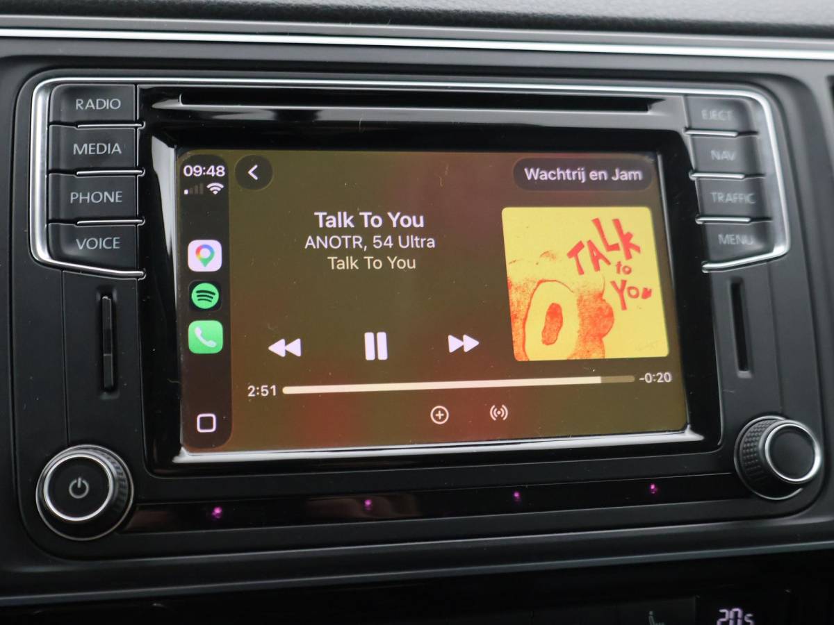 Volkswagen Transporter Volkswagen Transporter CARAVELLE 2.0 TDI 204 PK DSG DUBBEL CABINE + CAMERA | CARPLAY | LEDER | 18 INCH | LED | STOELVERWARMING