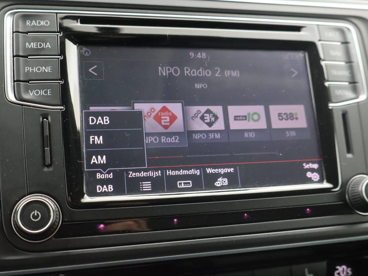 Volkswagen Transporter Volkswagen Transporter CARAVELLE 2.0 TDI 204 PK DSG DUBBEL CABINE + CAMERA | CARPLAY | LEDER | 18 INCH | LED | STOELVERWARMING