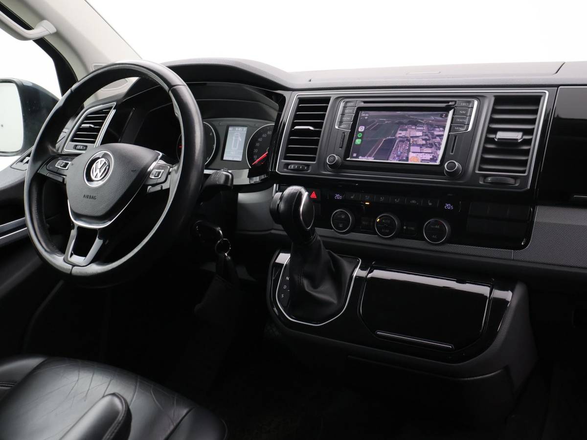 Volkswagen Transporter Volkswagen Transporter CARAVELLE 2.0 TDI 204 PK DSG DUBBEL CABINE + CAMERA | CARPLAY | LEDER | 18 INCH | LED | STOELVERWARMING
