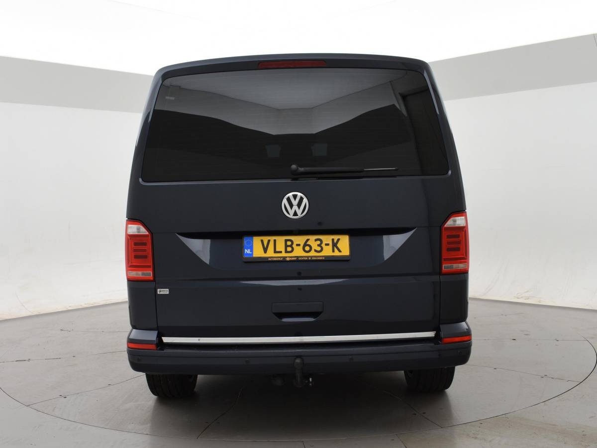 Volkswagen Transporter Volkswagen Transporter CARAVELLE 2.0 TDI 204 PK DSG DUBBEL CABINE + CAMERA | CARPLAY | LEDER | 18 INCH | LED | STOELVERWARMING