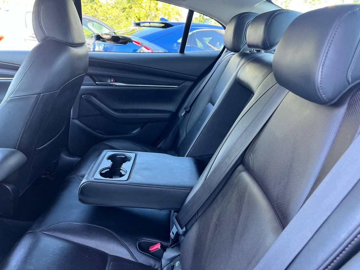Mazda 3 Mazda 3 2.0 e-SkyActiv-G M Hybrid 122 Luxury |18″LM VELGEN | A.CAMERA | LEDER | Bose AUDIO | HEAD-UP DISPLAY | ADAPTIVE CRUISE | APPLE CARPLAY/ANDROID AUTO | NED.AUTO |