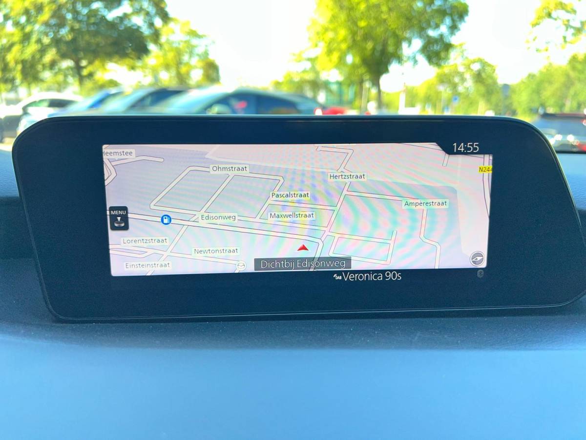 Mazda 3 Mazda 3 2.0 e-SkyActiv-G M Hybrid 122 Luxury |18″LM VELGEN | A.CAMERA | LEDER | Bose AUDIO | HEAD-UP DISPLAY | ADAPTIVE CRUISE | APPLE CARPLAY/ANDROID AUTO | NED.AUTO |