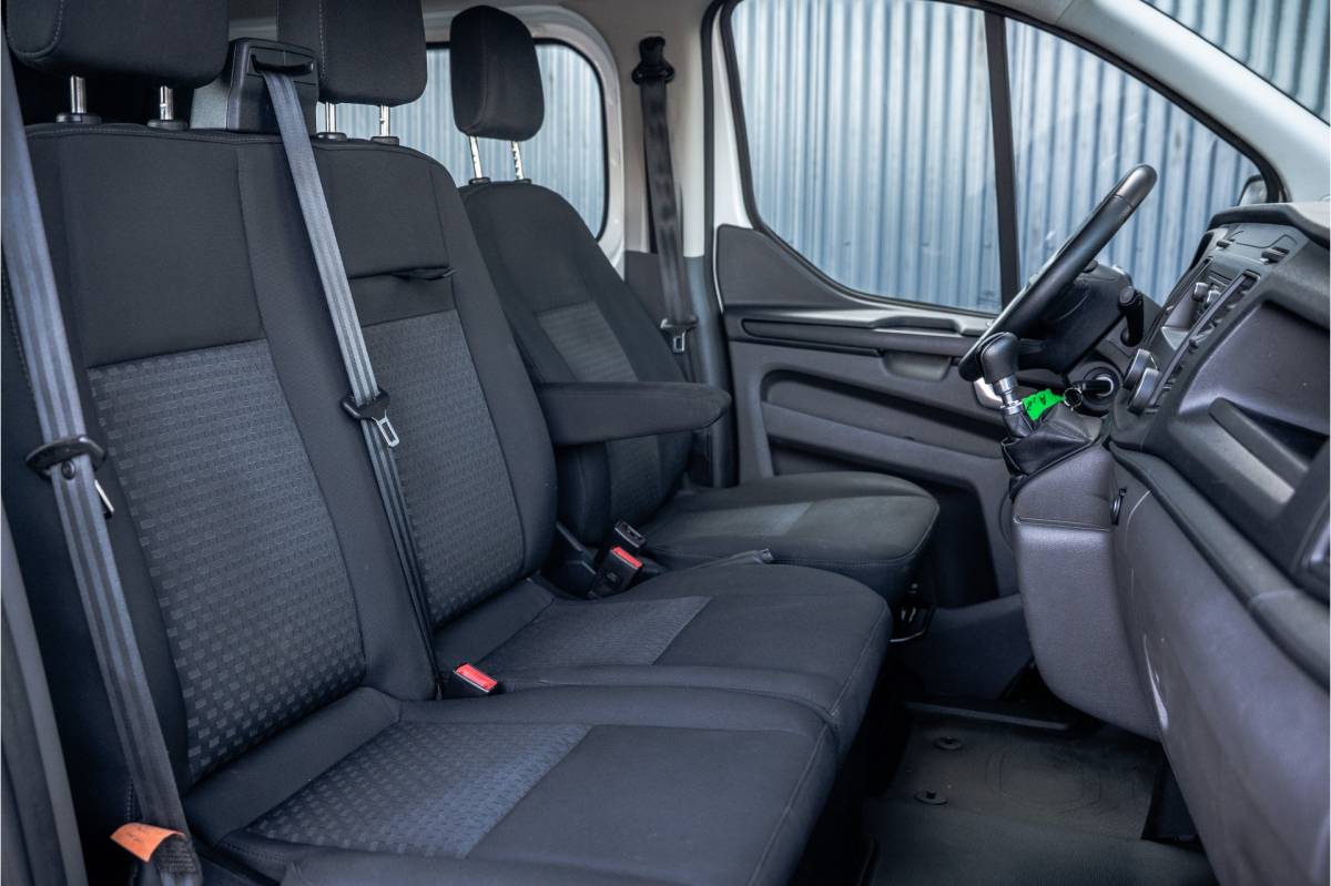 Ford Transit Custom Ford Transit Custom 2.0 EcoBlue L1H1 | DC 6-Zits | LED | Cruise | PDC | Airco | Trekhaak