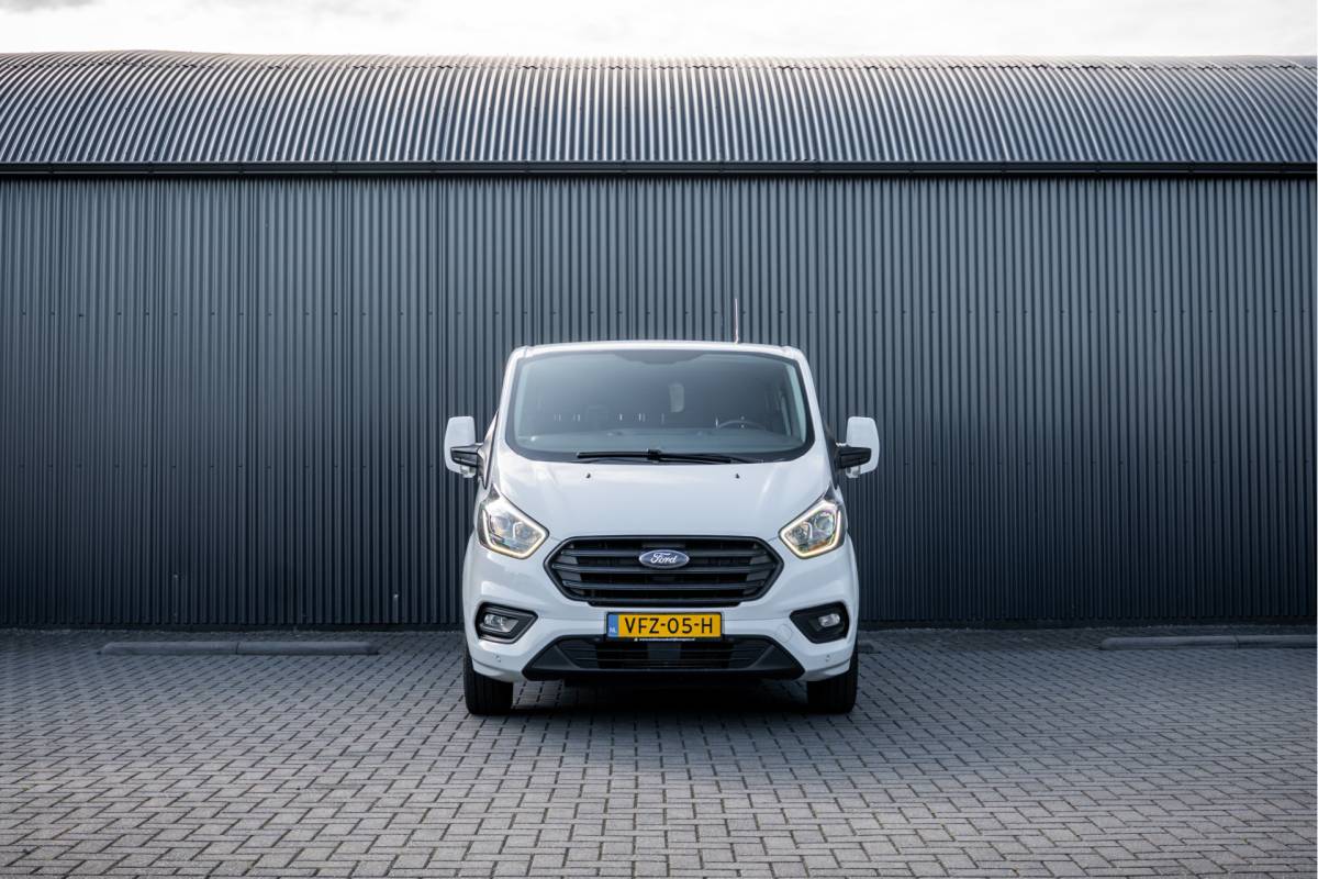 Ford Transit Custom Ford Transit Custom 2.0 EcoBlue L1H1 | DC 6-Zits | LED | Cruise | PDC | Airco | Trekhaak