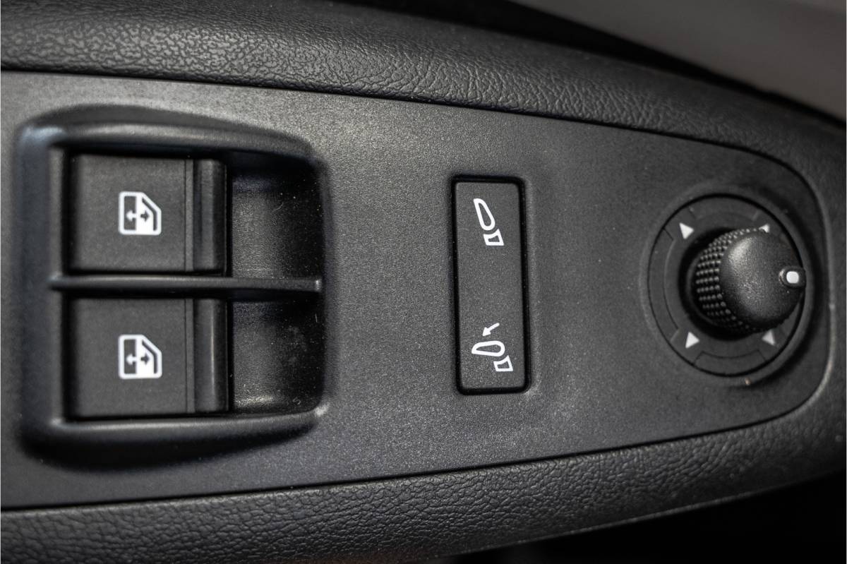 Peugeot Boxer Peugeot Boxer 2.2 BlueHDi 140 L2H2 | 140  PK | 3-Zits | Cruise | Camera | Navi | Airco