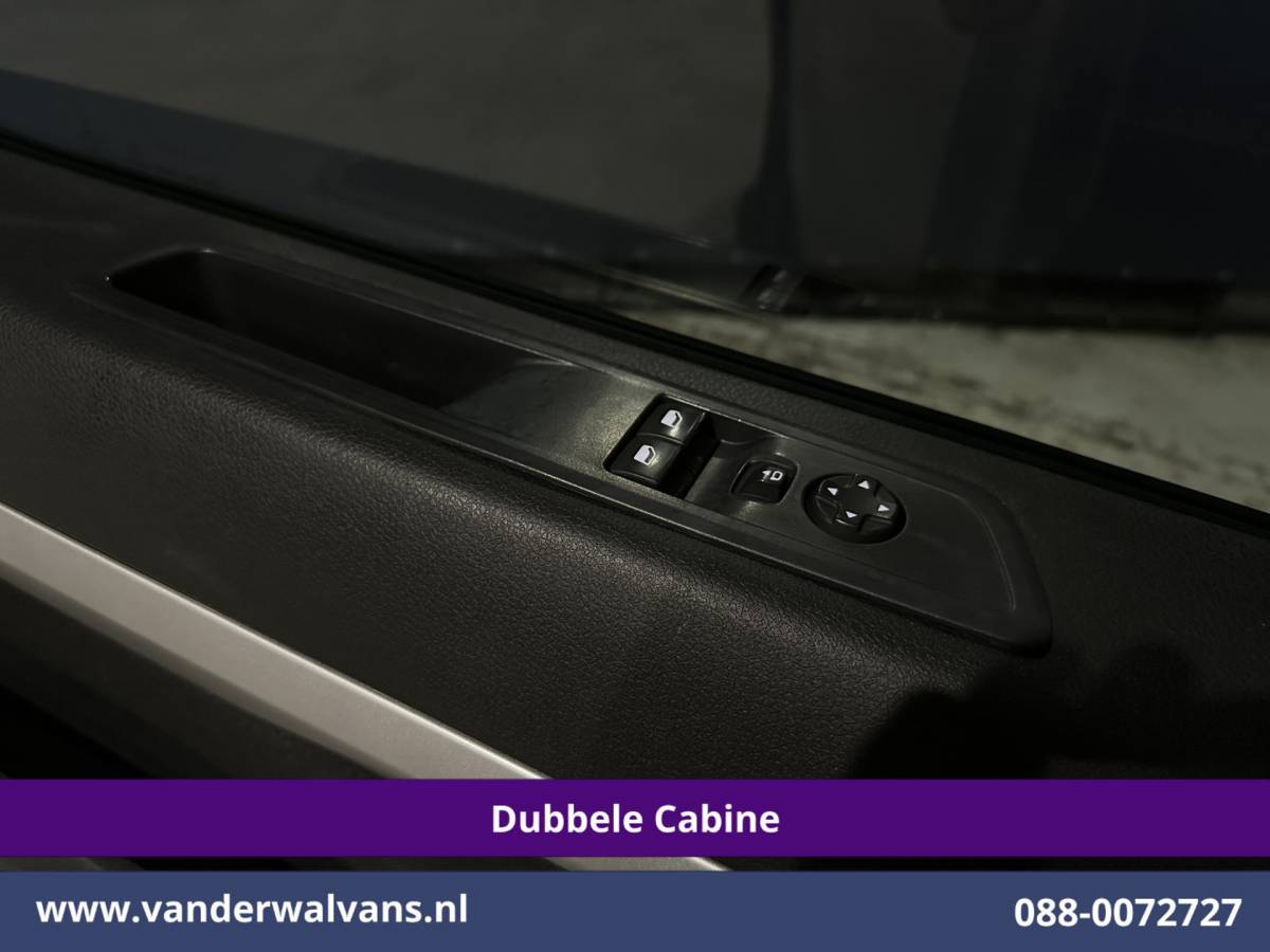 Peugeot Expert Peugeot Expert 2.0 BlueHDI 123pk L3H1 Dubbele Cabine Euro6 Airco | 5-Zits | Camera | Navigatie | Apple Carplay Android Auto, Cruisecontrol, 2500kg Trekhaak, Parkeersensoren