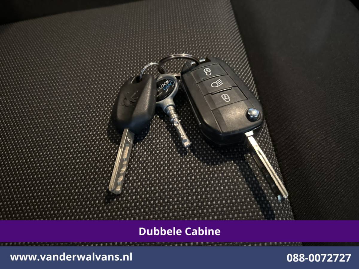 Peugeot Expert Peugeot Expert 2.0 BlueHDI 123pk L3H1 Dubbele Cabine Euro6 Airco | 5-Zits | Camera | Navigatie | Apple Carplay Android Auto, Cruisecontrol, 2500kg Trekhaak, Parkeersensoren