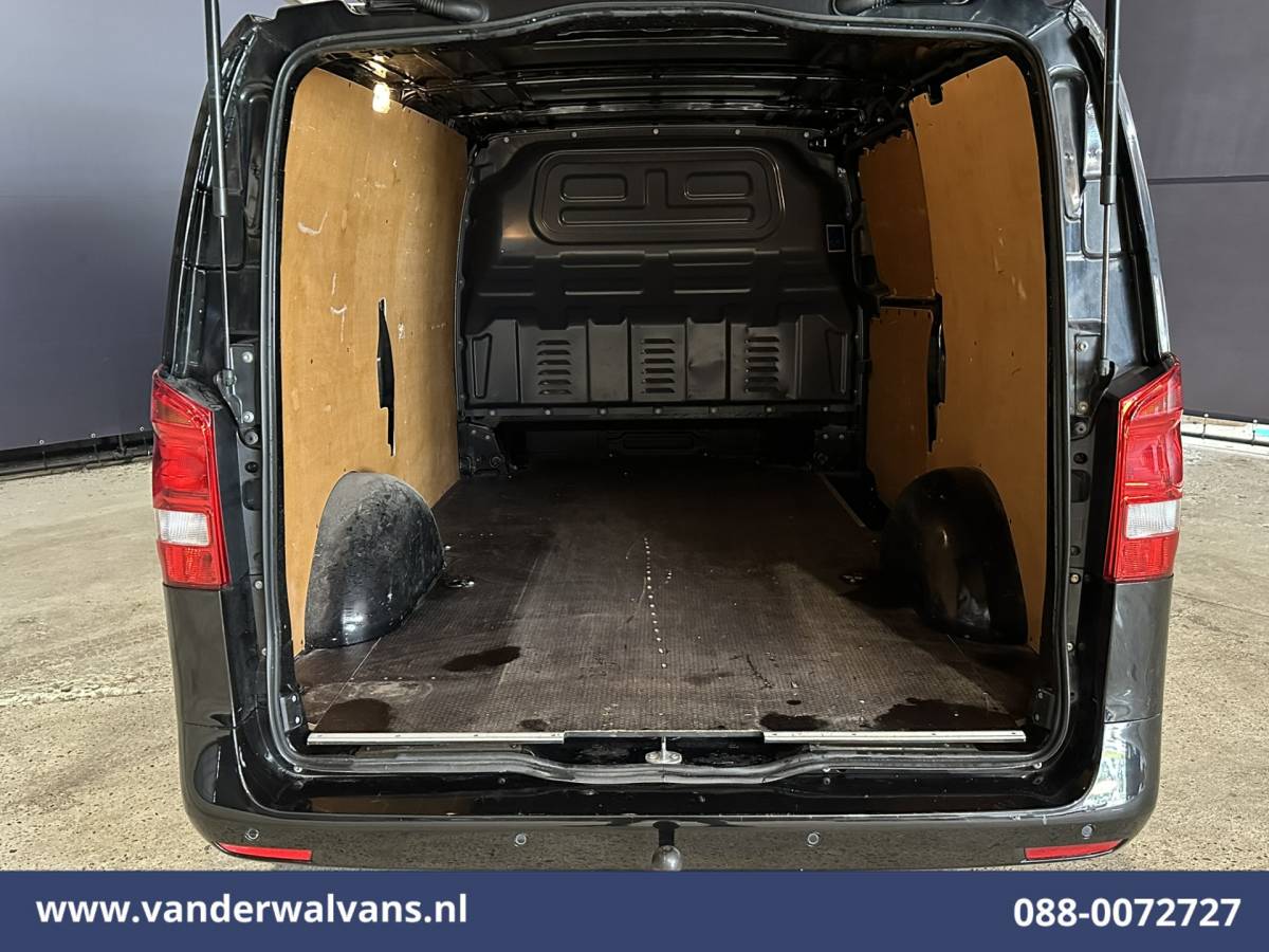 Mercedes-Benz Vito Mercedes-Benz Vito 110 CDI 102pk L2H1 Euro6 Airco | Imperiaal | Camera | Navigatie | Trekhaak | Apple Carplay | Cruisecontrol Android Auto, Parkeersensoren, Bijrijdersbank, Achterklep