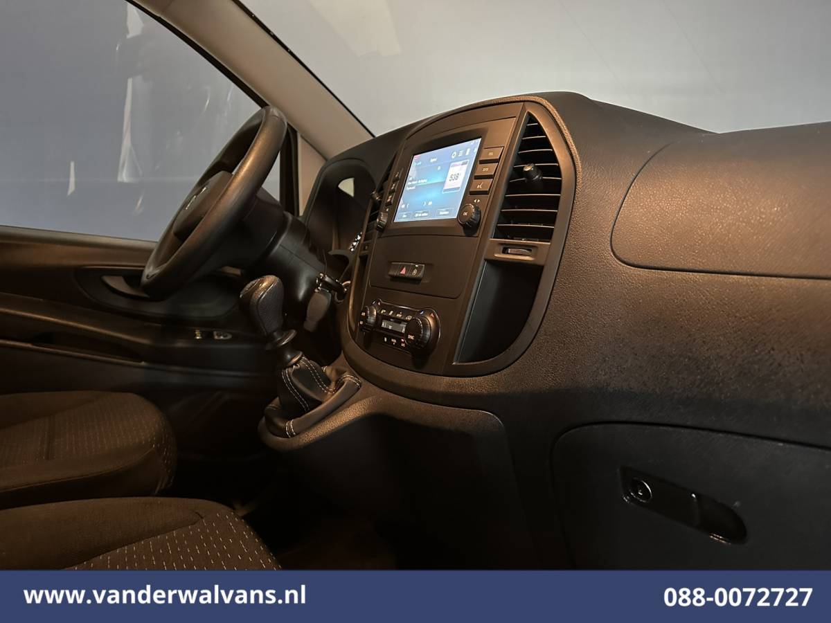 Mercedes-Benz Vito Mercedes-Benz Vito 110 CDI 102pk L2H1 Euro6 Airco | Imperiaal | Camera | Navigatie | Trekhaak | Apple Carplay | Cruisecontrol Android Auto, Parkeersensoren, Bijrijdersbank, Achterklep