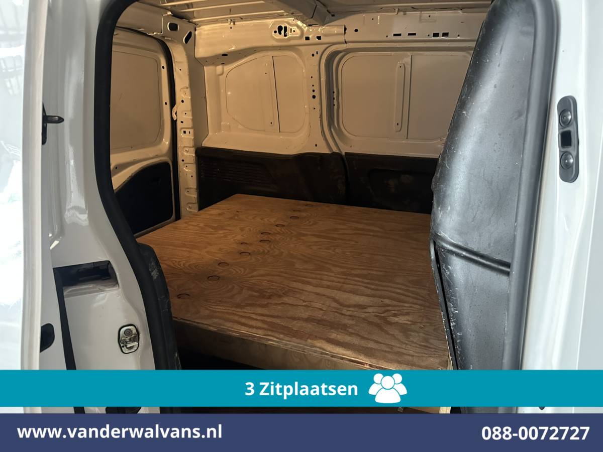 Opel Combo Opel Combo 1.5D 102pk L1H1 Euro6 Airco | 3-Zits | Camera | Navigatie | Apple Carplay | 1500kg Trekhaak | Cruisecontrol Android Auto, Parkeersensoren, Bijrijdersbank