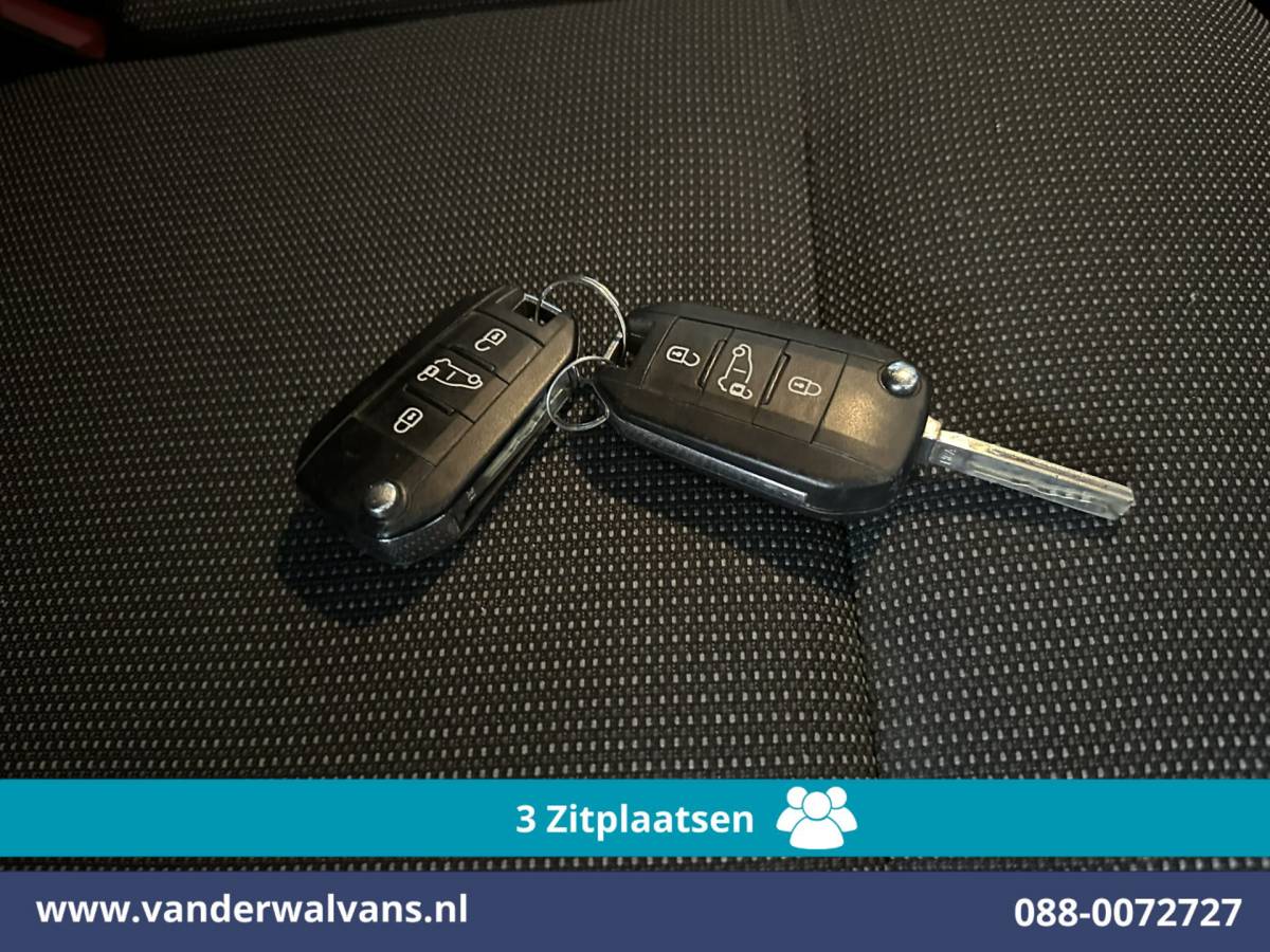 Opel Combo Opel Combo 1.5D 102pk L1H1 Euro6 Airco | 3-Zits | Camera | Navigatie | Apple Carplay | 1500kg Trekhaak | Cruisecontrol Android Auto, Parkeersensoren, Bijrijdersbank