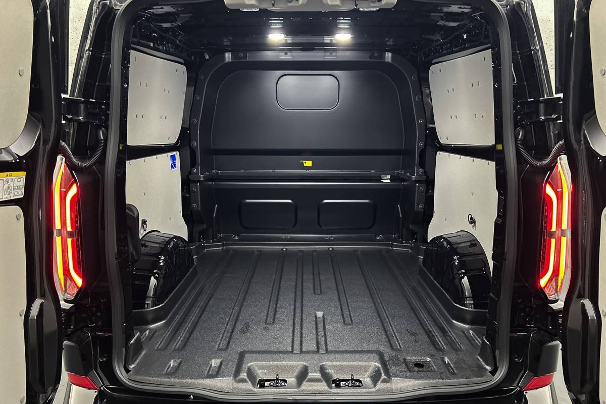 Ford  Ford E-Custom 340 L2 Sport | Dubbel cabine | 2x schuifdeur | adaptieve cruise control