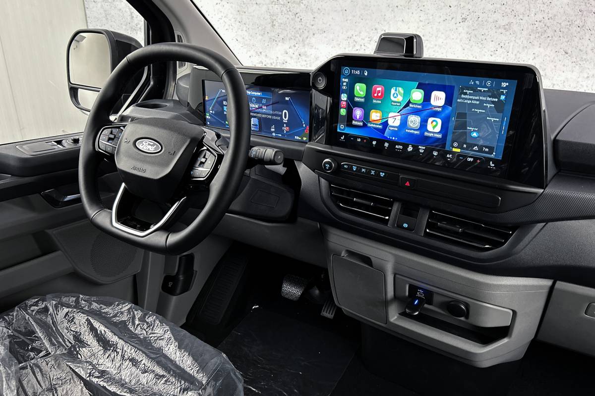 Ford  Ford E-Custom 340 L2 Limited | Dubbel cabine | 2x schuifdeur | Rondomzicht camera