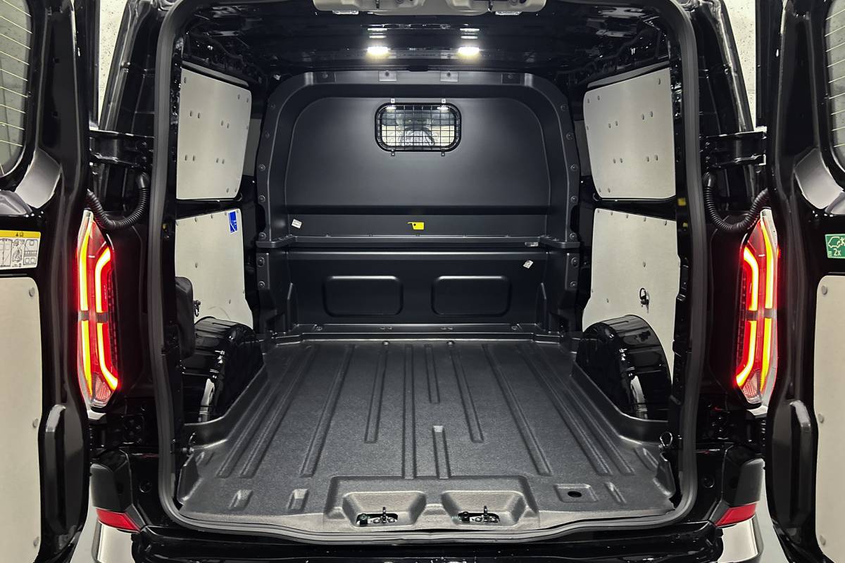 Ford  Ford E-Custom 340 L2 Limited | Dubbel cabine | 2x schuifdeur | Rondomzicht camera
