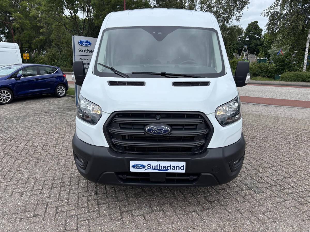 Ford Transit Ford Transit 350 2.0 TDCI L2H2 Trend | SCI 130pk | 3 zits | Voorruit verwarming | Cruise control | Parkeersensoren
