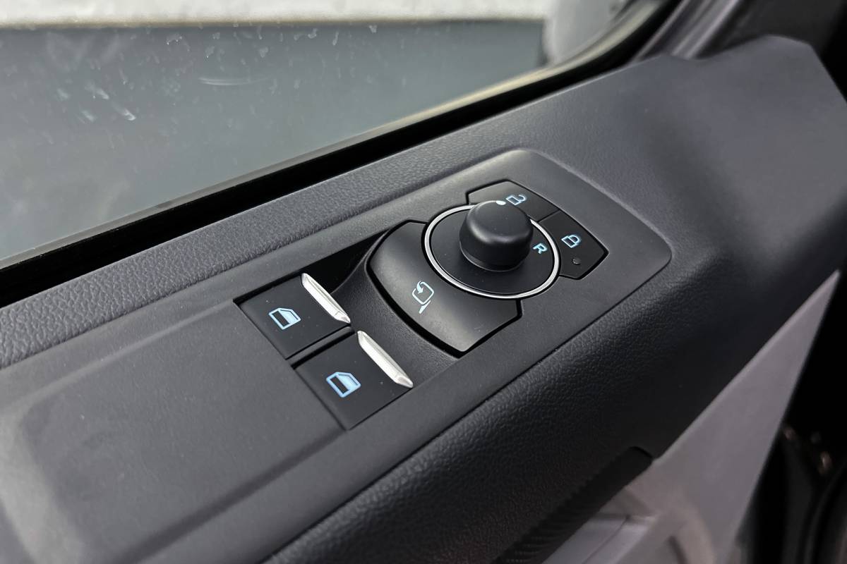 Ford  Ford E-Custom 340 L2 Sport | Dubbel cabine | 2x schuifdeur | adaptieve cruise control