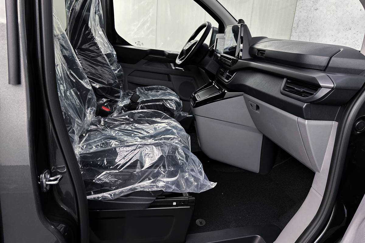 Ford  Ford E-Custom 340 L2 Sport | Dubbel cabine | 2x schuifdeur | adaptieve cruise control