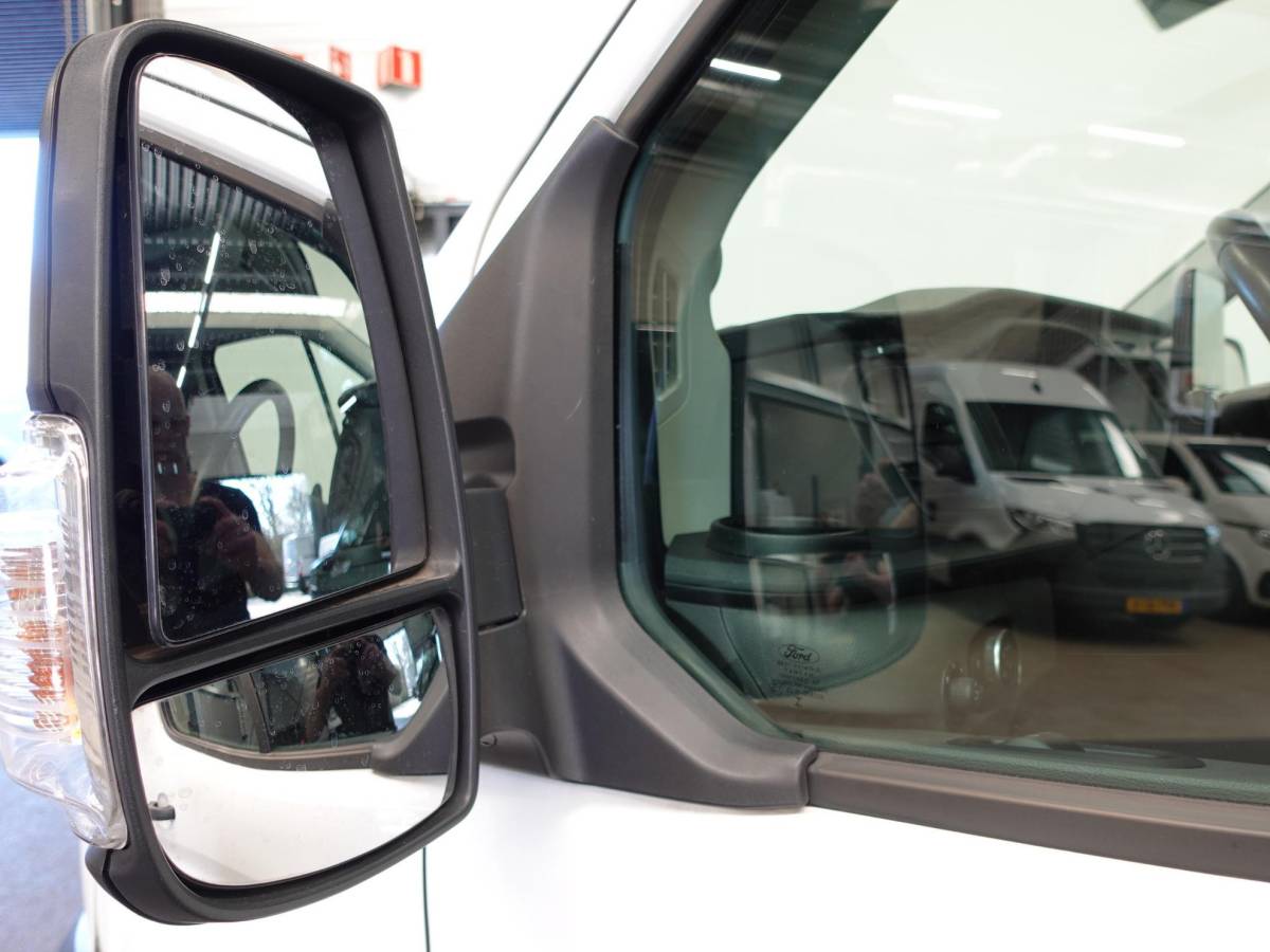 Ford Transit Ford Transit 350 2.0 TDCI L4H3 Trend RWD Airco Bluetooth Cruise Control Camera Trekhaak