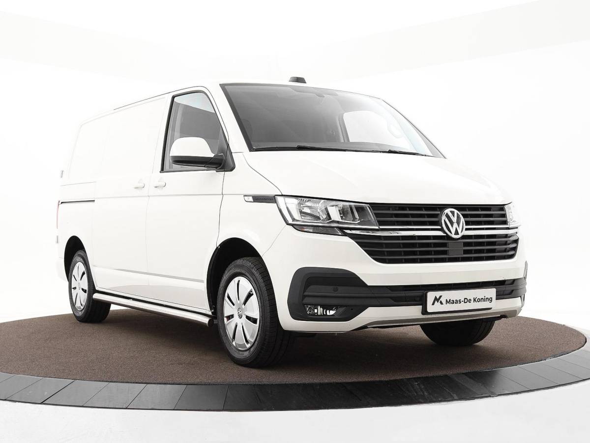 Volkswagen Transporter Volkswagen Transporter 2.0 TDI L1H1 28 · Camera · Trekhaak · Apple/Android Car Play · Navigatie · Cruise Control · Vloerplaat · 16” Inch · Garantie t/m 01-04-2028 of 100.000km