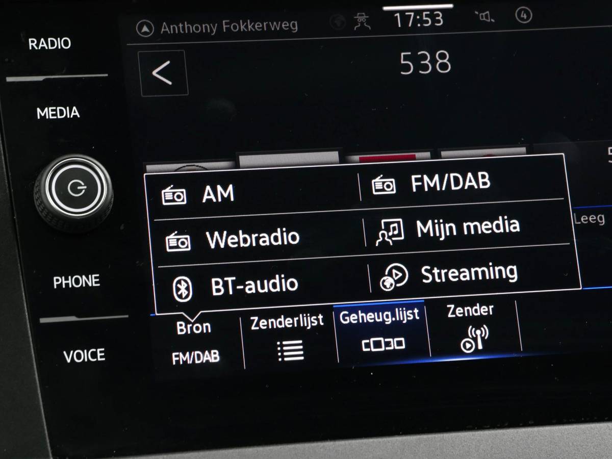 Volkswagen Transporter Volkswagen Transporter 2.0 TDI L1H1 28 · Camera · Trekhaak · Apple/Android Car Play · Navigatie · Cruise Control · Vloerplaat · 16” Inch · Garantie t/m 01-04-2028 of 100.000km