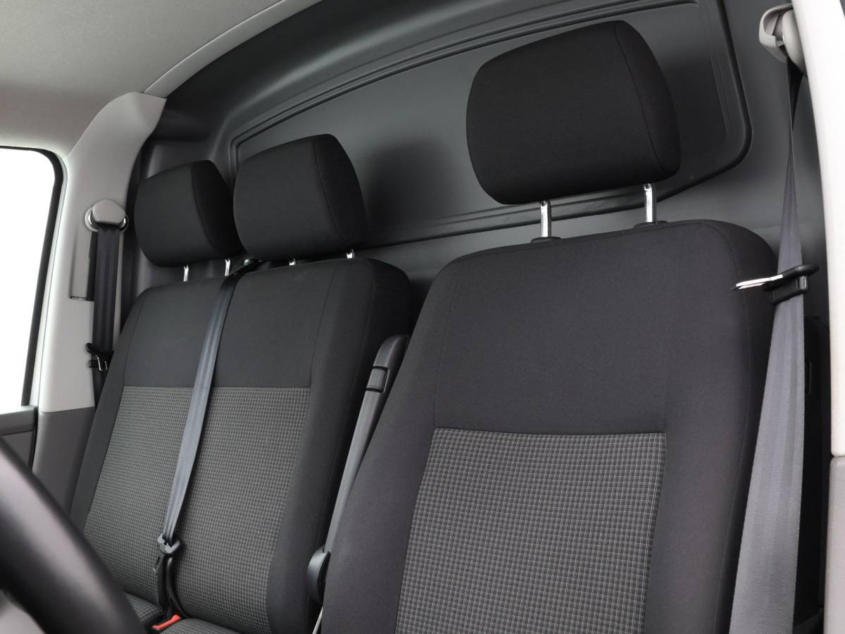 Volkswagen Transporter Volkswagen Transporter 2.0 TDI L1H1 28 · Camera · Trekhaak · Apple/Android Car Play · Navigatie · Cruise Control · Vloerplaat · 16” Inch · Garantie t/m 01-04-2028 of 100.000km