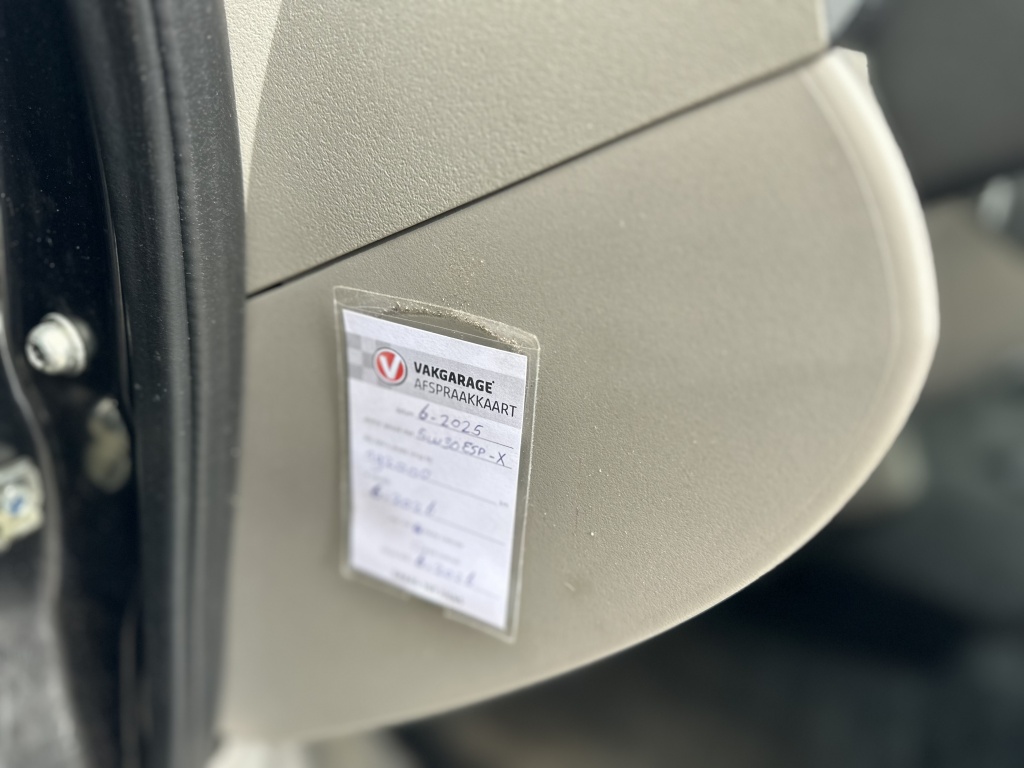 Mitsubishi Grandis Mitsubishi Grandis 2.4-16V Limited 7 PERSOONS *NAP*TREKHAAK*AIRCO*PDC*UNIEK