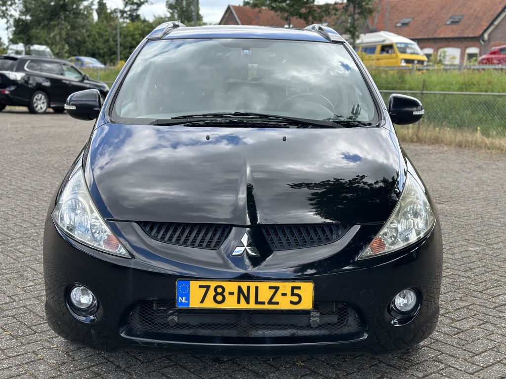 Mitsubishi Grandis Mitsubishi Grandis 2.4-16V Limited 7 PERSOONS *NAP*TREKHAAK*AIRCO*PDC*UNIEK