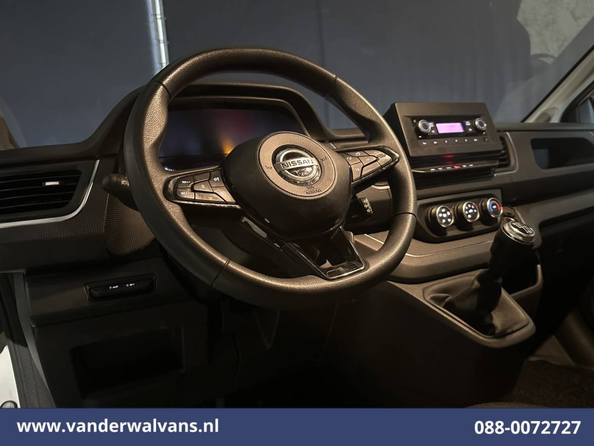 Renault Trafic Renault Trafic 2.0 dCi 131pk L2H1 Euro6 Airco | LED | Cruisecontrol | 2500kg Trekhaak | Parkeersensoren Bijrijdersbank