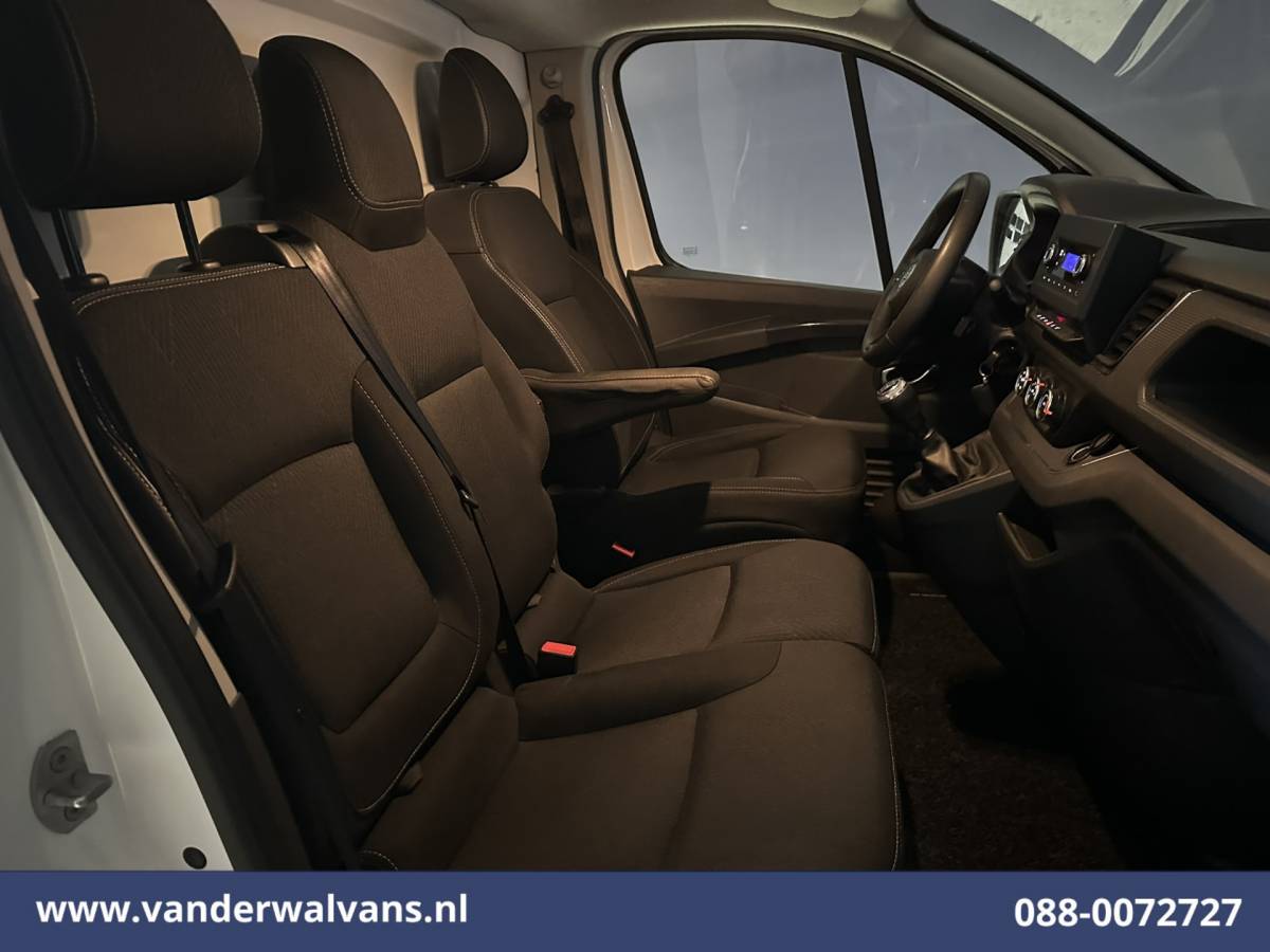 Renault Trafic Renault Trafic 2.0 dCi 131pk L2H1 Euro6 Airco | LED | Cruisecontrol | 2500kg Trekhaak | Parkeersensoren Bijrijdersbank