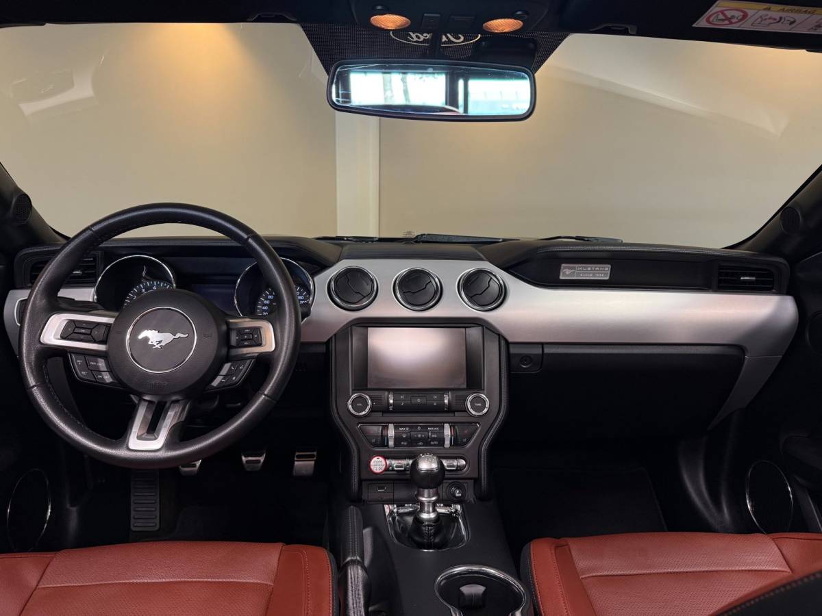 Ford Mustang Ford Mustang Convertible 2.3 EcoBoost *13.000Km* 317Pk! Shaker|Camera|Stoelverw./verkoeling|Org.NL/NAP