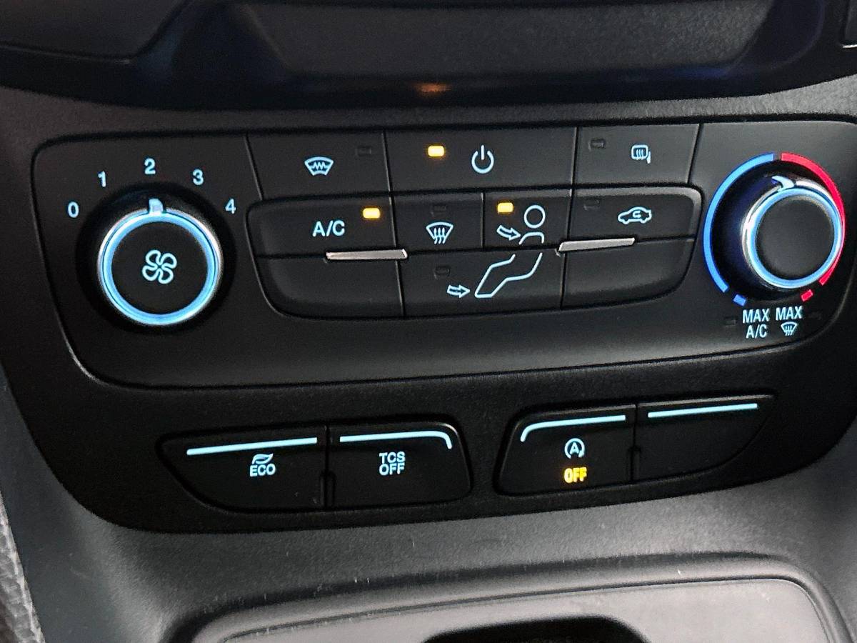 Ford Transit Connect Ford Transit Connect 1.5 EcoBlue L2 Trend Automaat Navigatie Airco Parkeersensoren Cruise Control 3Zits Camera DAB+