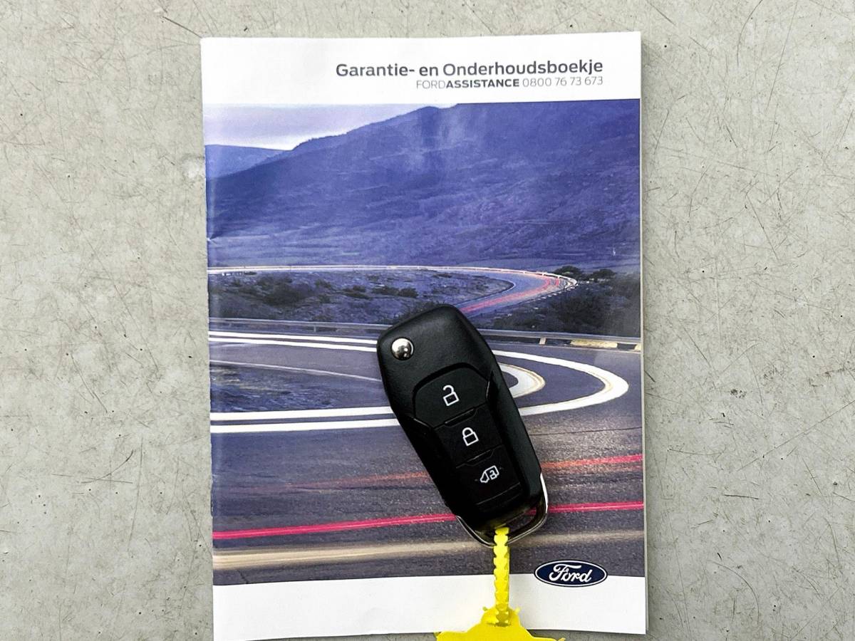 Ford Transit Connect Ford Transit Connect 1.5 EcoBlue L2 Trend Automaat Navigatie Airco Parkeersensoren Cruise Control 3Zits Camera DAB+