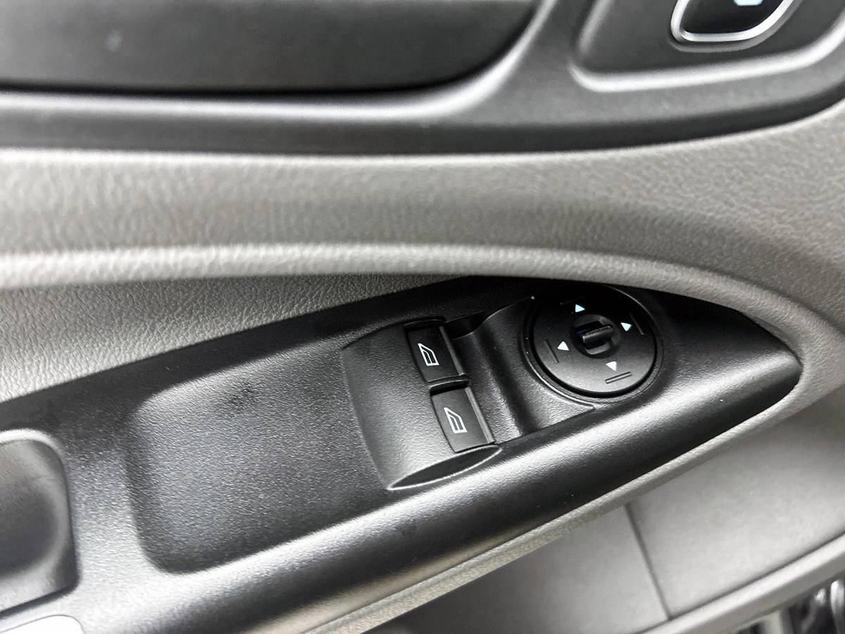 Ford Transit Connect Ford Transit Connect 1.5 EcoBlue L2 Trend Automaat Navigatie Airco Parkeersensoren Cruise Control 3Zits Camera DAB+