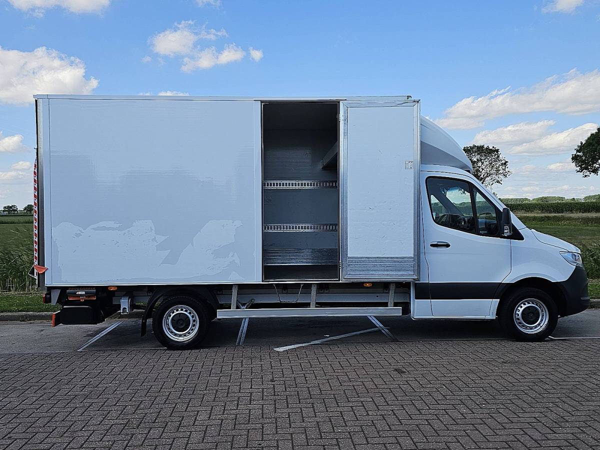Mercedes-Benz Sprinter MERCEDES-BENZ SPRINTER 315 bakwagen laadklep!