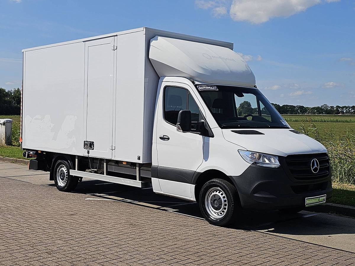 Mercedes-Benz Sprinter MERCEDES-BENZ SPRINTER 315 bakwagen laadklep!