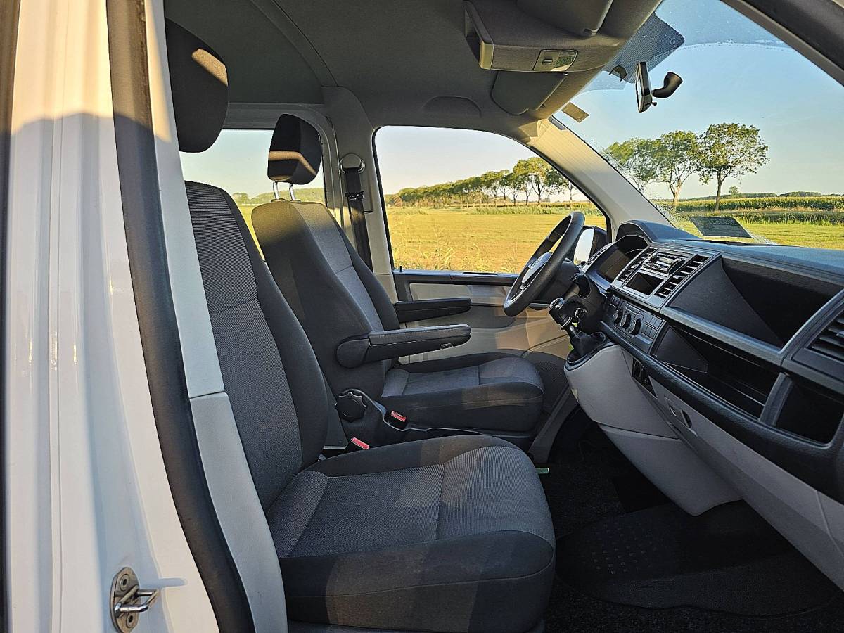 Volkswagen Transporter VOLKSWAGEN TRANSPORTER 2.0 TDI l2h1 combi 9-pers ac